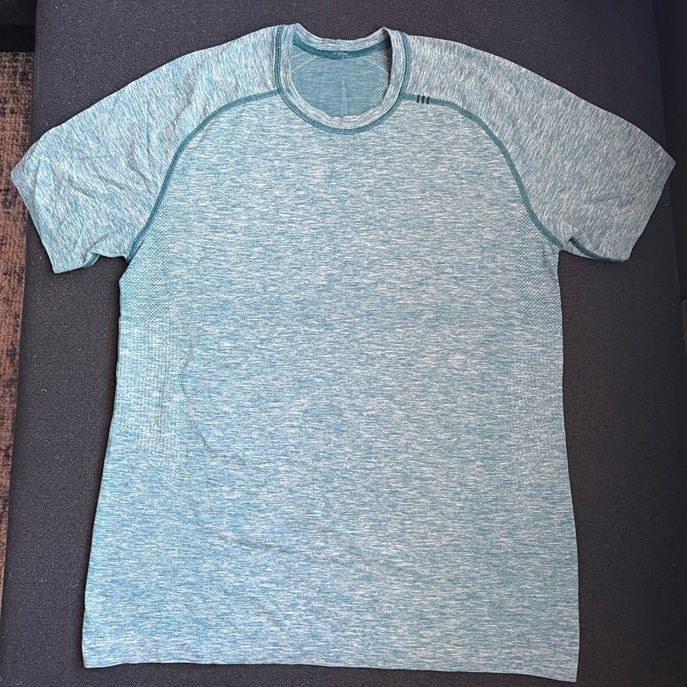 Lululemon Workout Shirt Men’s Medium